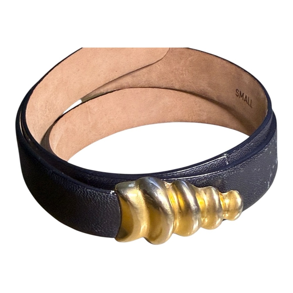 Donna Karan Vintage Leather Shell Buckle Belt Small Black Gold